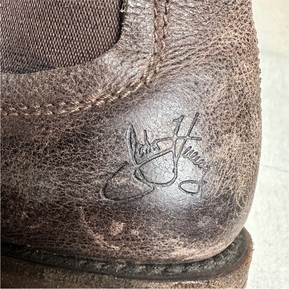 John Fluevog Chelsea Boots Brown Distressed Leather Pull On Women’s Size 8W - Picture 9 of 16